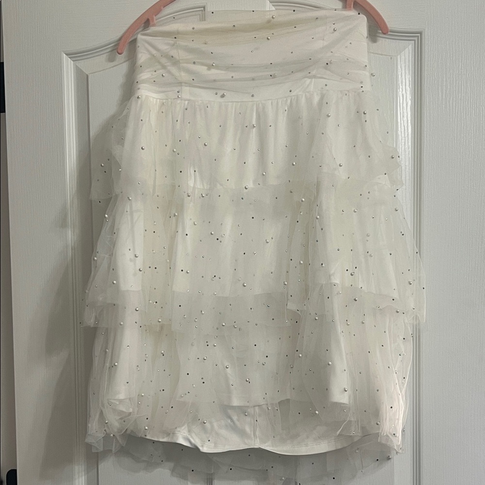 Storia Strapless White Layered Dress